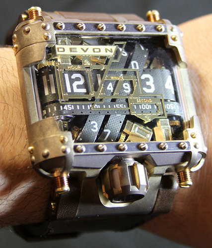 Devon-Tread-1-Steampunk-watch-16