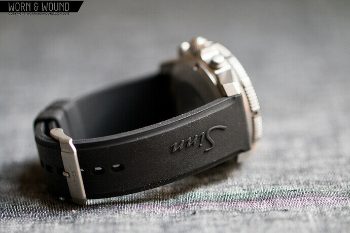 SINN_EZM13_STRAP2-1024x682