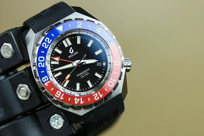 Boldr Gmt r-b