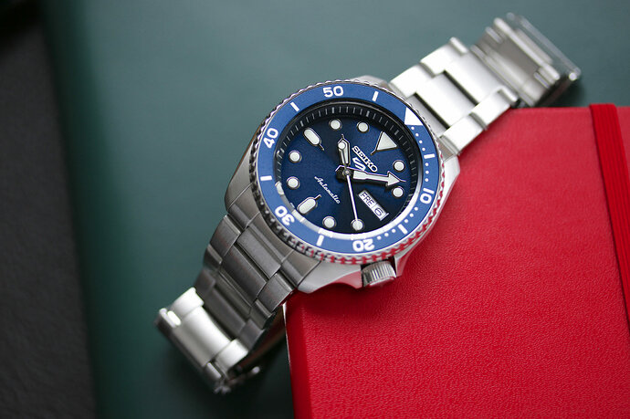 seiko_5_sports_watchlounge_2