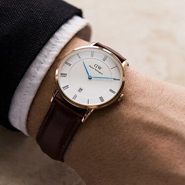 915223-daniel_wellington_dapper_bristol_1103DW_horloge_gedragen