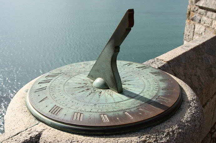 sundial-cornwall