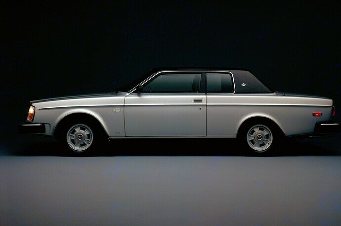 171461-volvo-262-c-profile