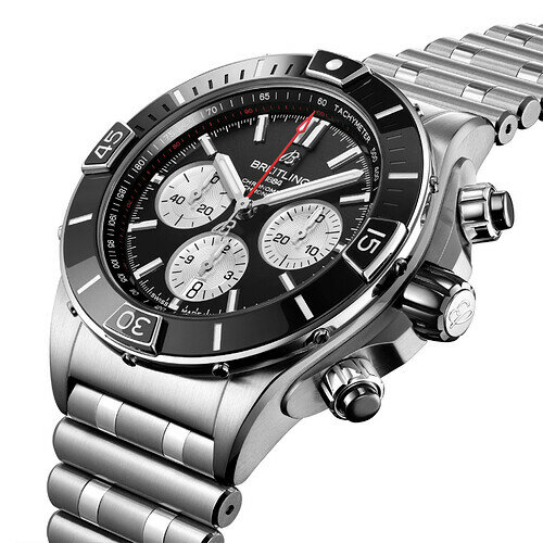 ab0136251b1a1-super-chronomat-b01-44-three-quarter
