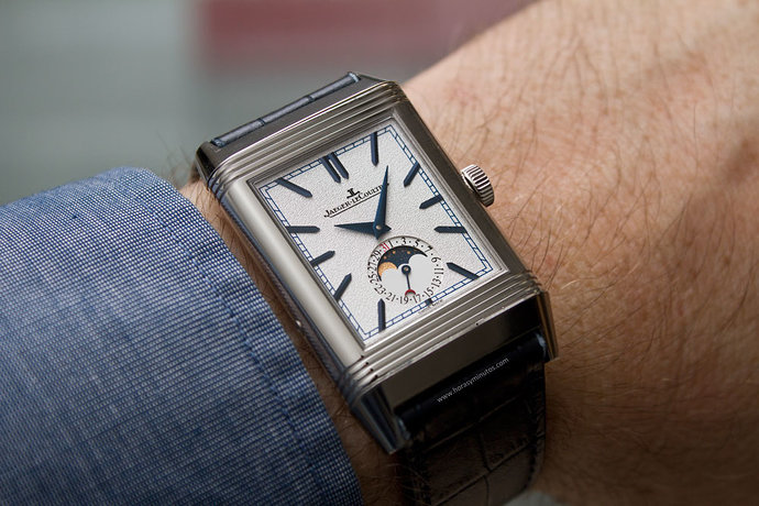Jaeger-LeCoultre-Reverso-Tribute-Moon-4-HorasyMinutos