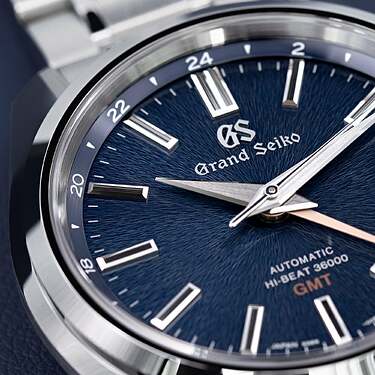 strapcode-watch-bands-W_Grandseiko-GMT-SBGJ235-Hi-Beat-GS-Logo-1-MT_2000x (2)