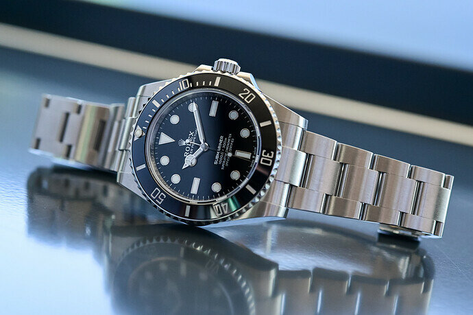 Rolex-Submariner-41mm-124060-no-date-Steel-2020-review-22