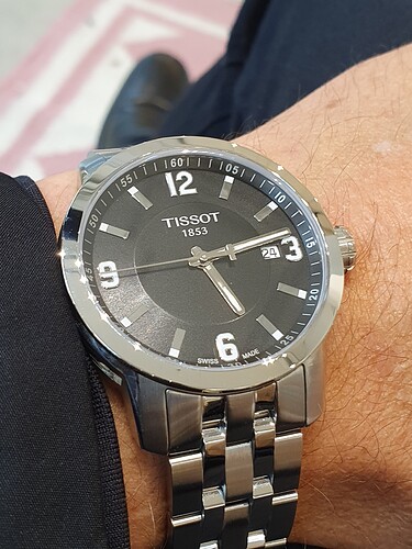 1664032345418257737230653670779