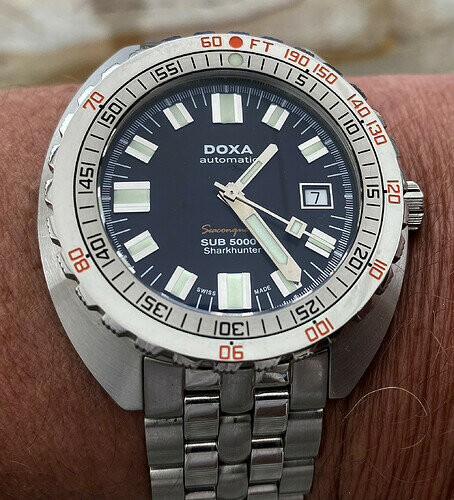 Doxa Sharkhunter Sub 5000 T