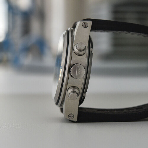 Fortis-Stratoliner-Chronograph-watch-for-Space-Travelers-tested-in-space-hands-on-7