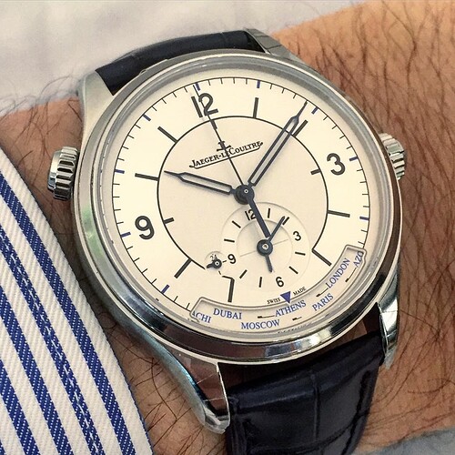 Jaeger-LeCoultre-Master-Geographic 39mm wrist