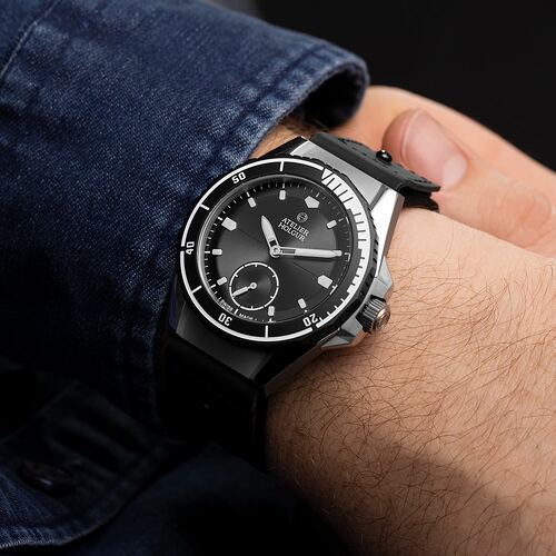 Atelier-Holgur-Fromand-Limited-Edition-Dive-Watch-Schwarz-Etienne-Micro-Rotor-2