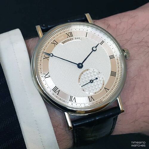 Breguet-Classique-7147-wrist