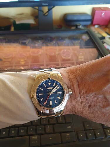 Breitling Avenger