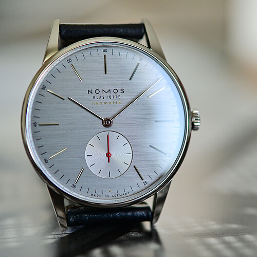 Nomos-Orion-and-Tetra-Neomatik-SilverCut-hands-on-7