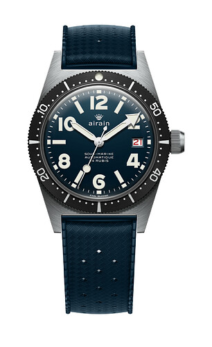 Airain-Sous-Marine-Deep-Blue-524.422-on-FKM-Rubber-for-CoLAB