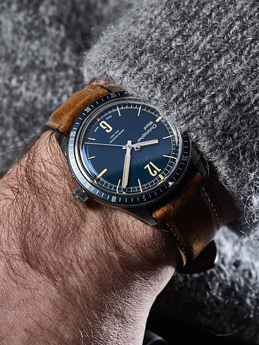 Christopher-Ward-C65-Trident-Dive-Watch-02