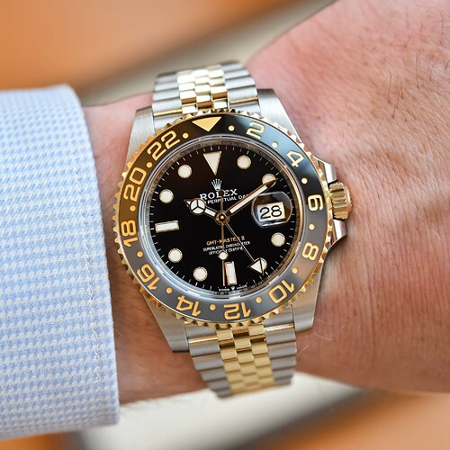 Rolex-GMT-Master-II-Steel-and-Yellow-Gold-Jubilee-Bracelet-2023-two-tone-126713GRNR-hands-on-review-7
