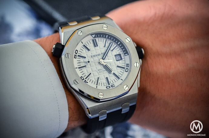 Audemars-Piguet-Royal-Oak-Offshore-Diver-ref.-15710-8