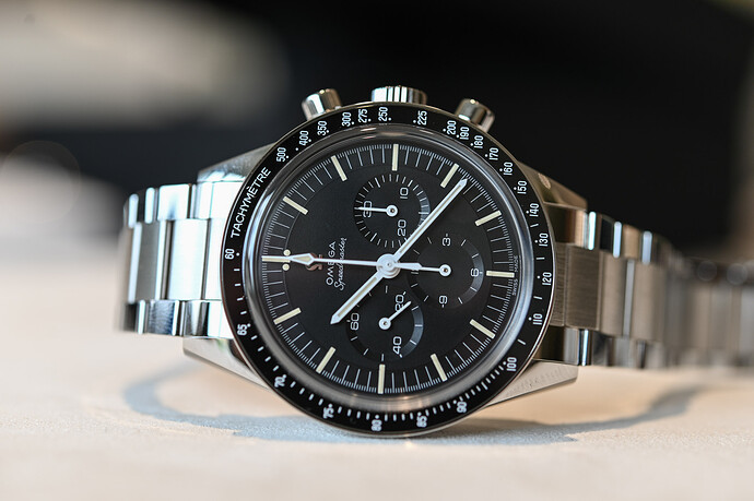 Omega-Speedmaster-Moonwatch-Calibre-321-Ed-White-Review-8