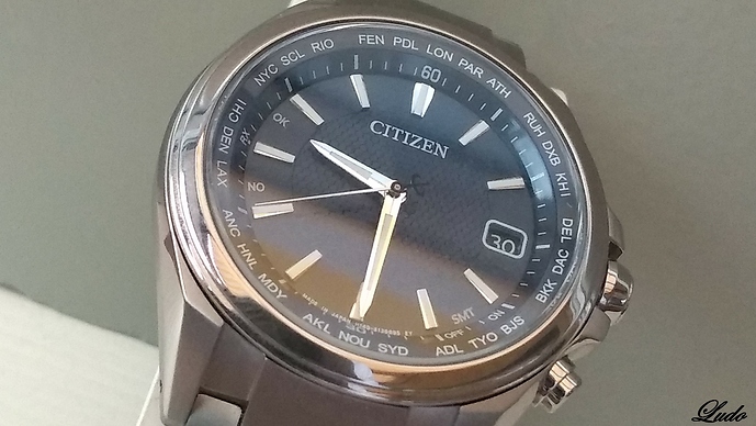 citizen -- CB1070-56L