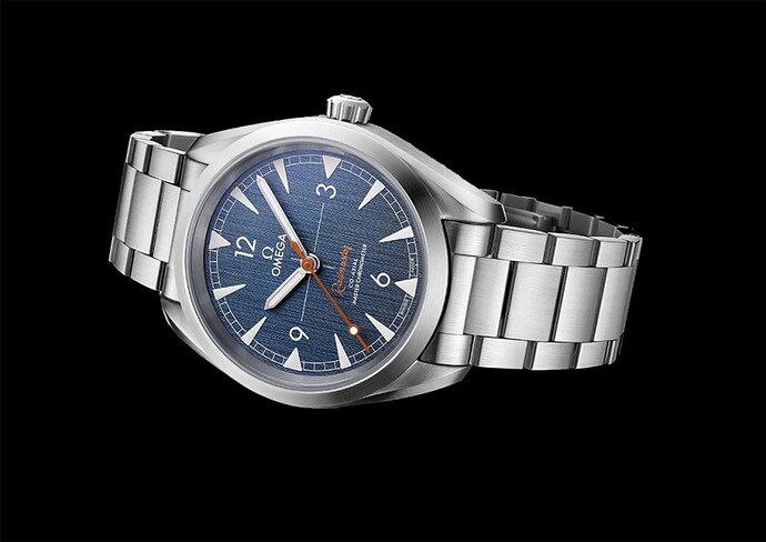 OMEGA-Railmaster-Denim-Railmaster-220.12.40.20.03.001_C