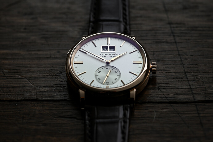 A-Lange-Sohne-Saxonia-Outsize-Date-Pink-Gold-Silver-Dial-381.032-review-7
