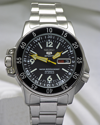 Seiko 5 kompas 200 mtr