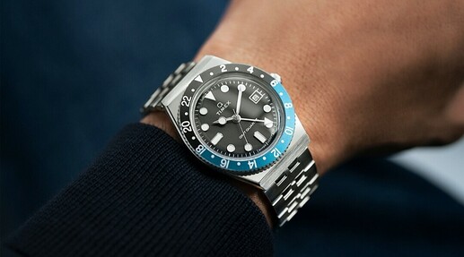 SmartSelect_20221011_103639_HODINKEE