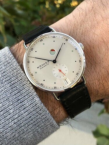 Nomos+Metro+Datum+Gangreserve+Ref+1101+Watch+Vault+11