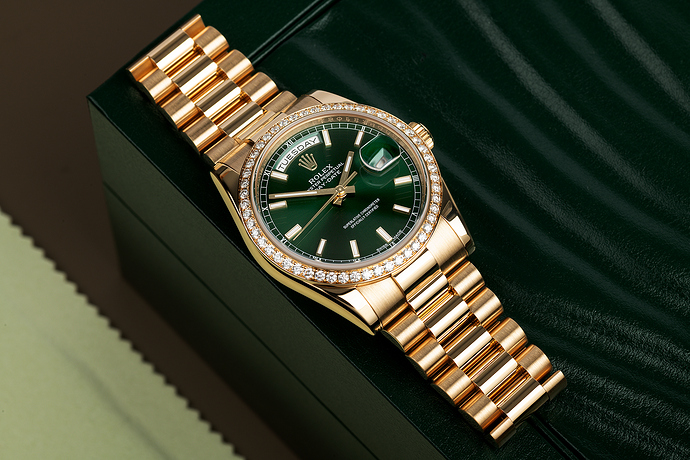 watch-club-rolex-day-date-full-diamond-bezel-as-new-ref-118348-year-2014-13446-3