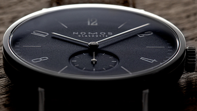 Nomos-Macro-Hands-Across-1200