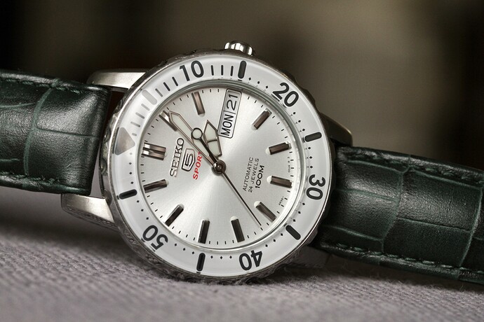 706FF638-88B8-4D3C-97E8-DA0FC737F0C6_1_201_a