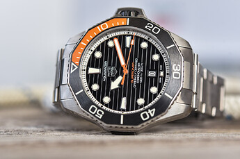 TAG-Heuer-Aquaracer-Professional-1000-Superdiver-2022-Watches-and-Wonders-WBP5A8A.BF0619-hands-on-6