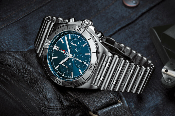 Breitling-Chronomat-B01-42-Frecce-Tricolori-Limited-Edition-2020