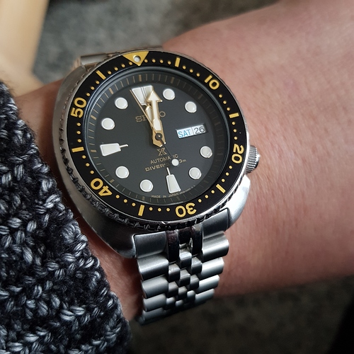 16089805645836580608755709027353