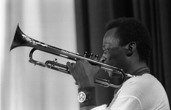 Miles-Davis-Breitling-Navitimer-c-AFP-Photo_cnapgo