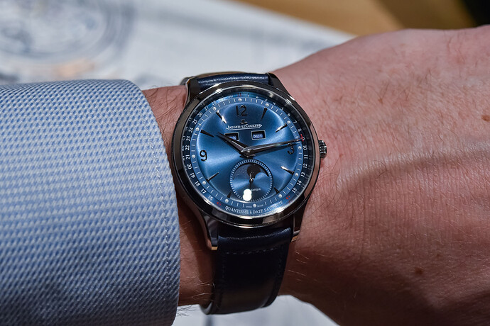 Jaeger-LeCoultre-Master-Control-Calendar-Limited-Edition-Blue-Dial-Steel-Q4148480-2