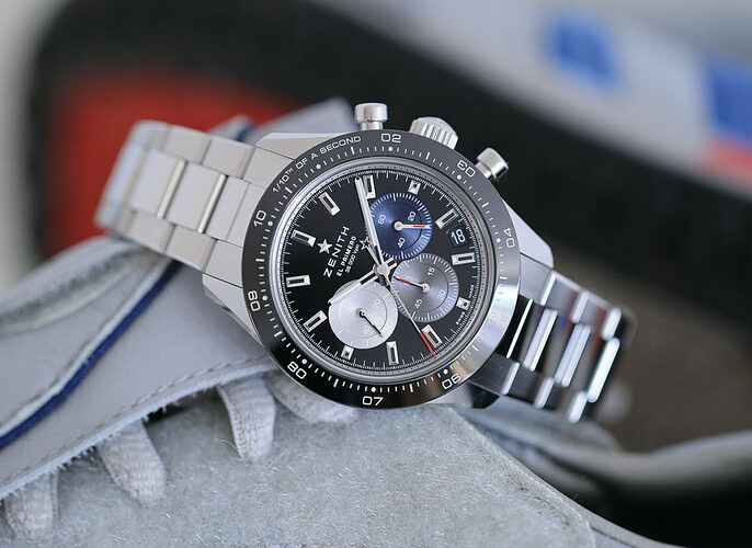 Zenith_Chronomaster_Sport_reclining_1000-1024x746