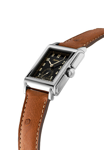 Side_AL-490BA3C10-Mockup_web-res_1000x