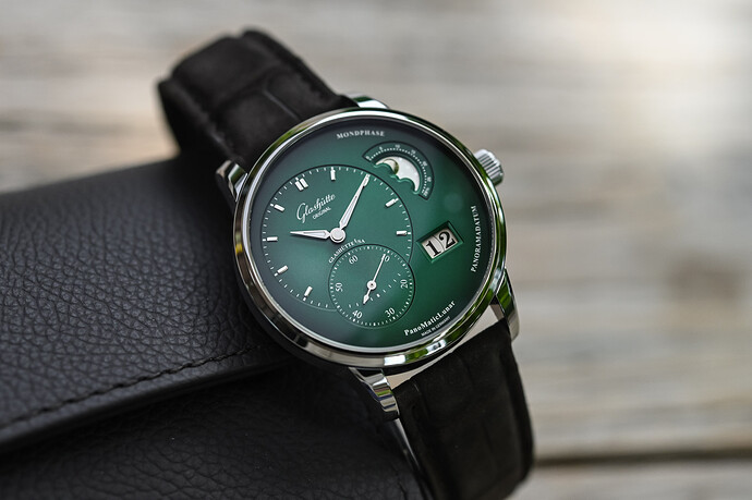 Glashutte-Original-PanoMaticLunar-Forest-Green-review-10