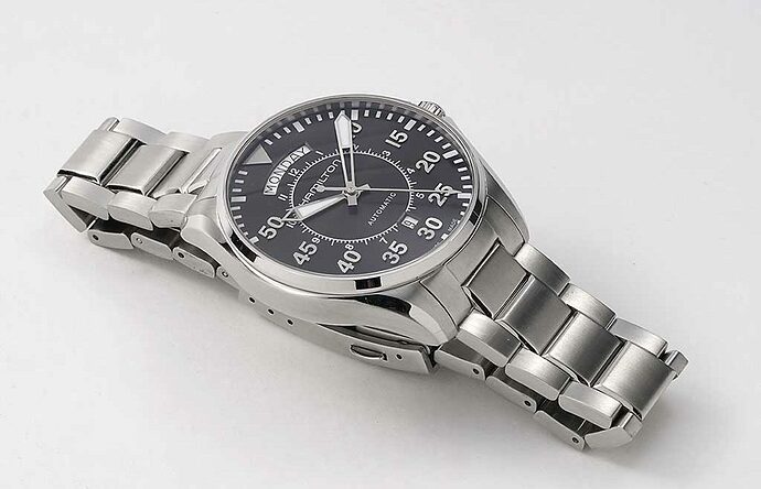 Hamilton-Khaki-Pilot-Day-Date-H64615135-2-e1597501494514