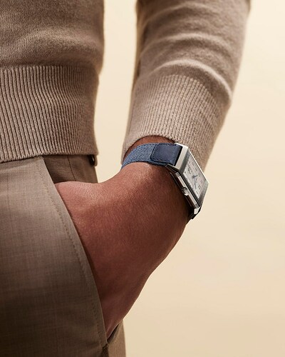 bd1bb02a-2021-reverso-fagliano-strap-pale-blue-wristshot