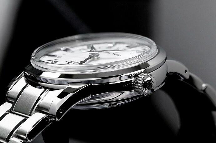 Grand-Seiko-Elegance-Hi-Beat-GMT-Yukigesho-SBGJ271-5