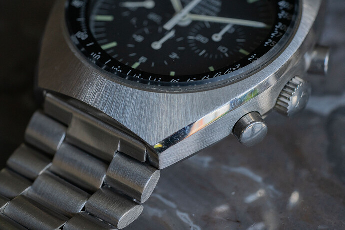 Omega_Speedmaster_MarkII_145014-3