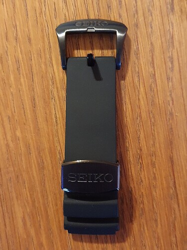 deel rubberen band met seiko logo