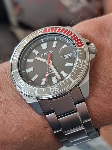 16543312409887572800962879083588