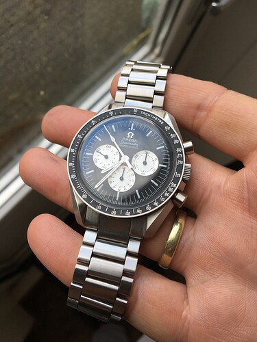 omega_1175 (3)