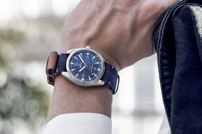 Omega-Seamaster-Railmaster-Master-Chronometer-Denim-Blue-2