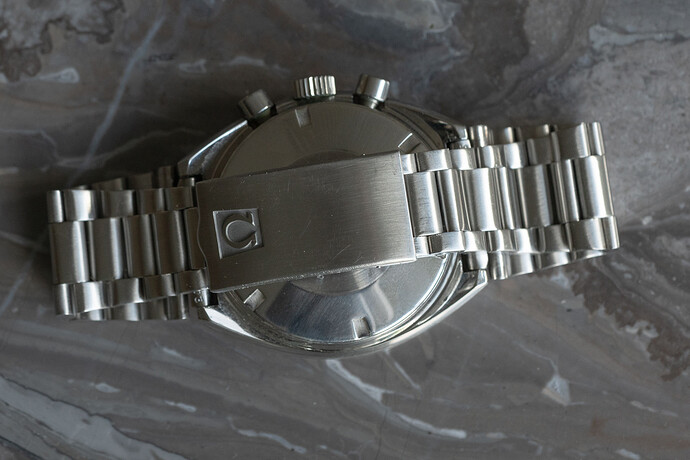 Omega_Speedmaster_MarkII_145014-4